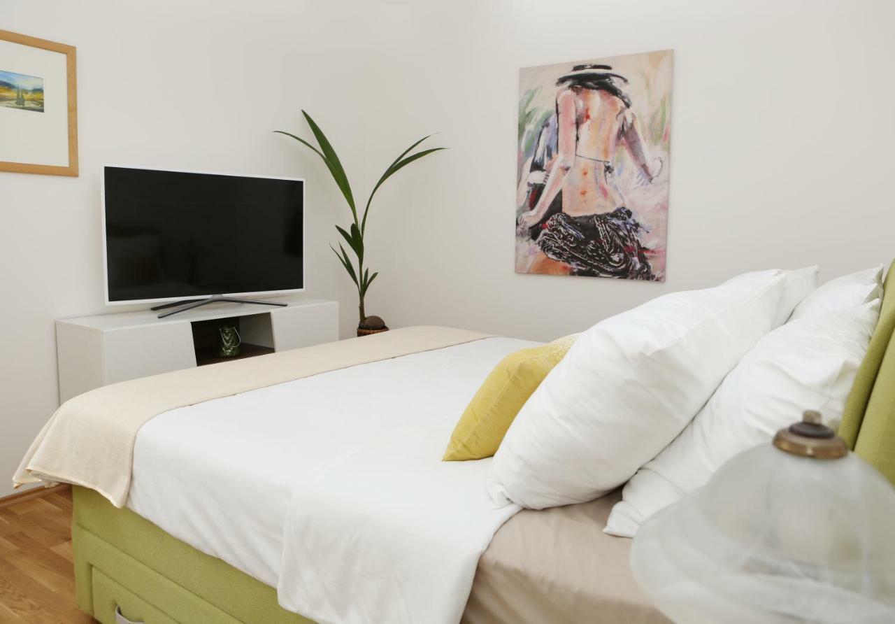 Apartman Nebo Pula Exteriör bild
