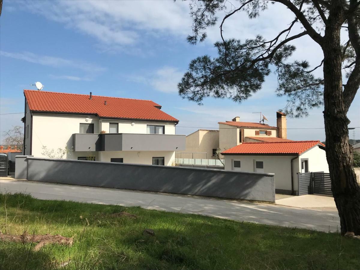 Apartman Nebo Pula Exteriör bild