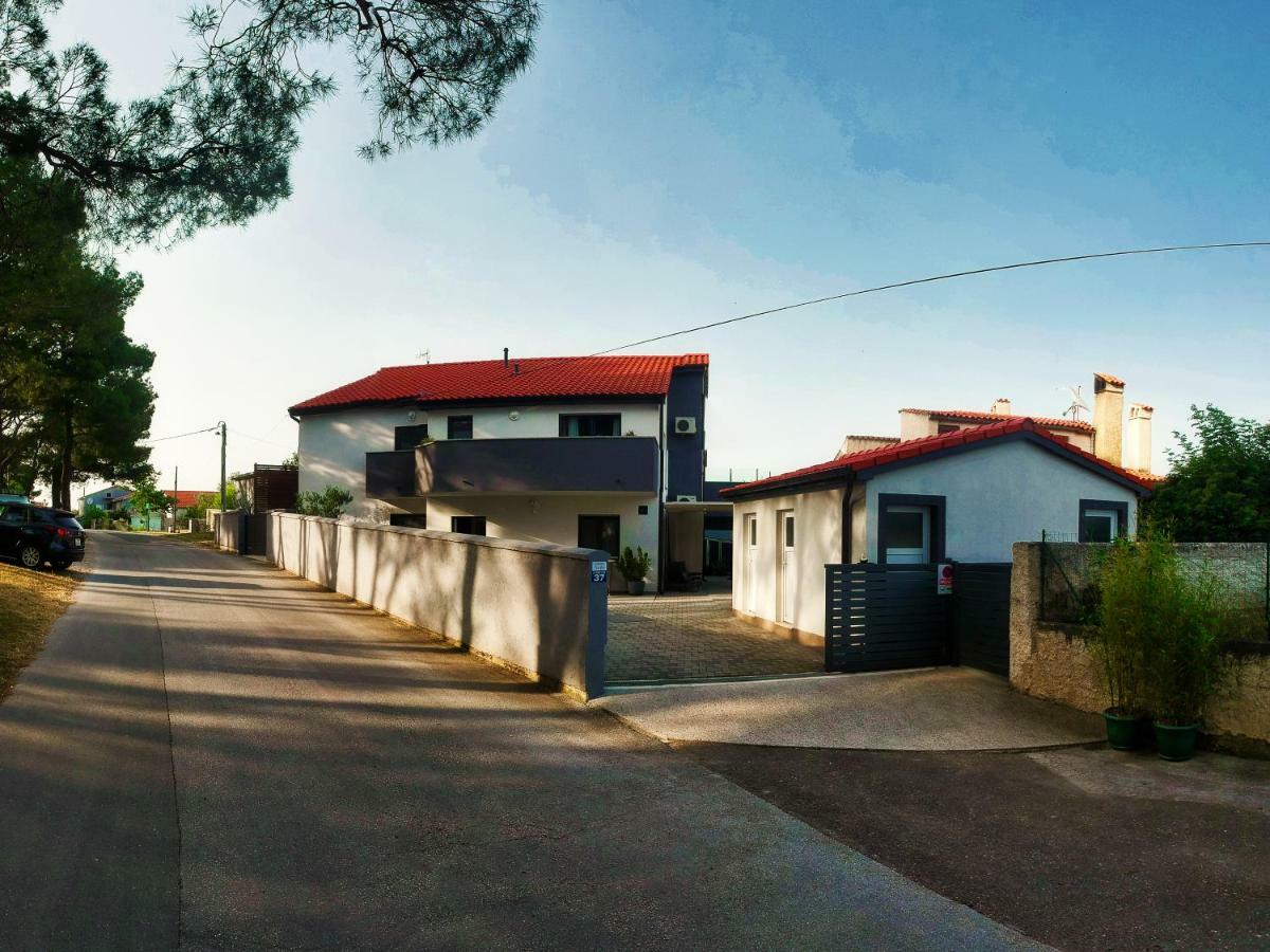 Apartman Nebo Pula Exteriör bild