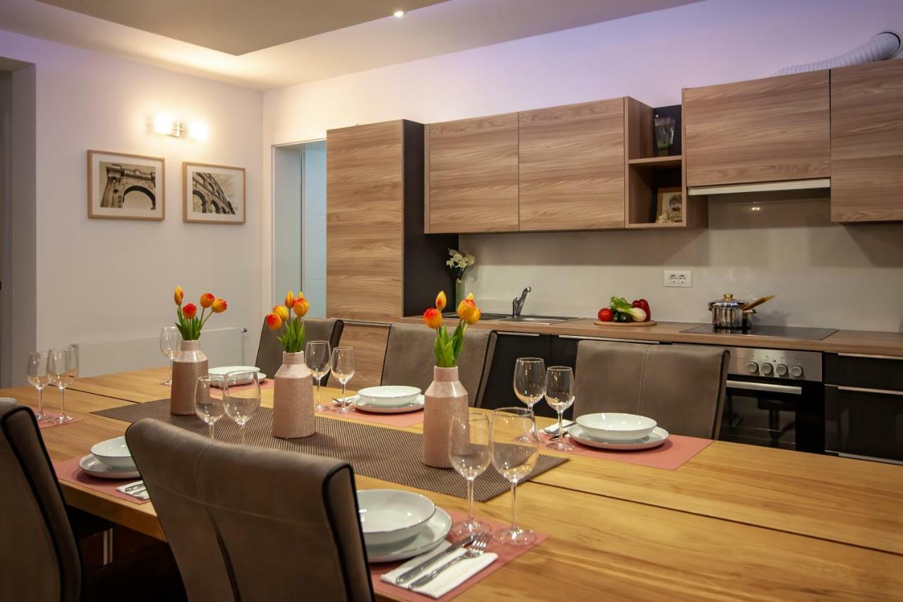 Apartman Nebo Pula Exteriör bild