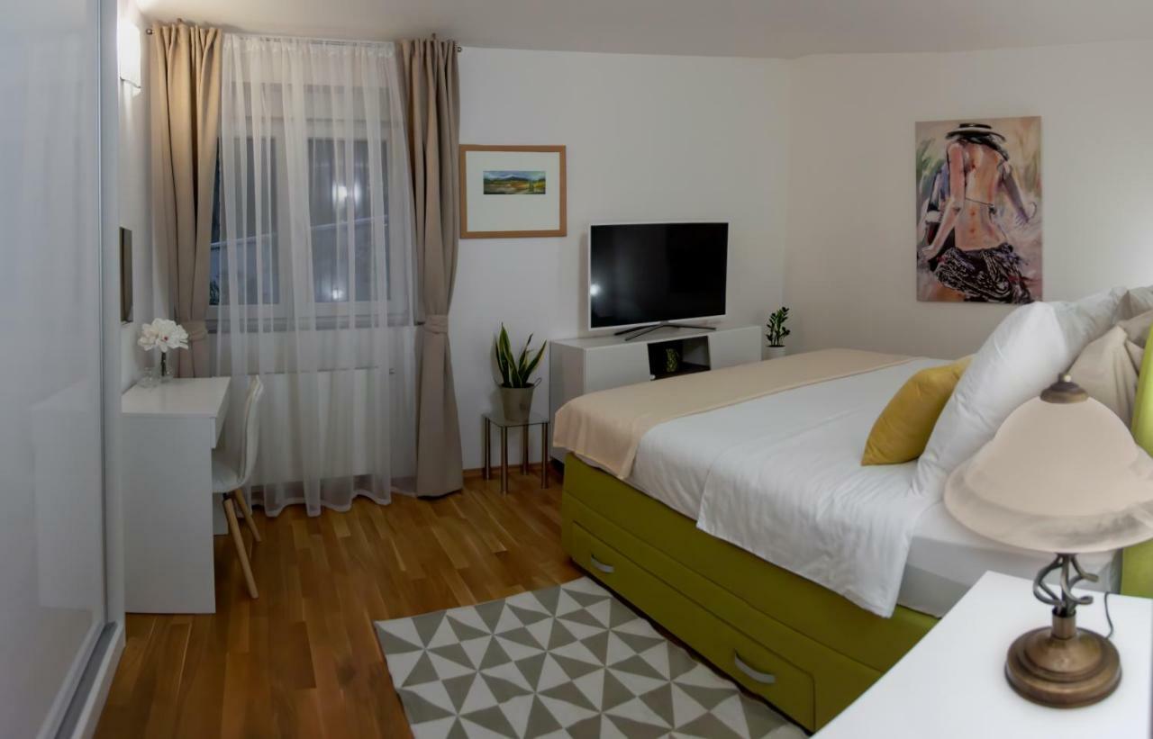 Apartman Nebo Pula Exteriör bild