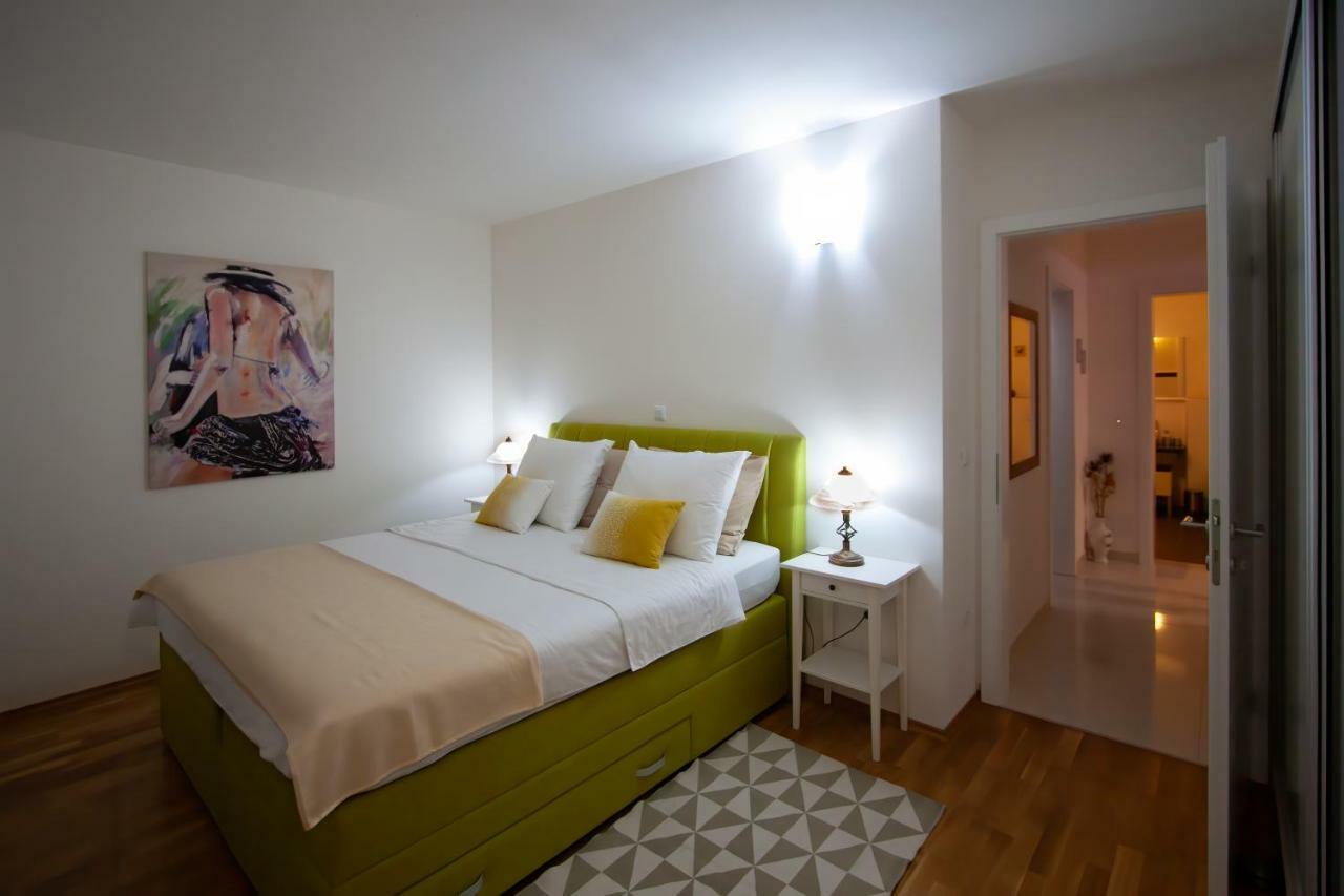 Apartman Nebo Pula Exteriör bild