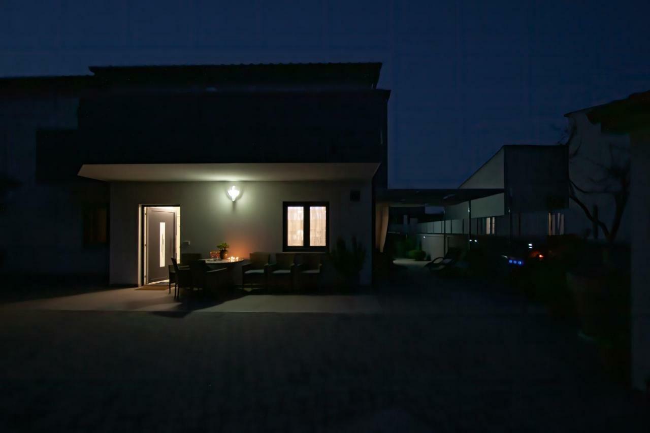 Apartman Nebo Pula Exteriör bild