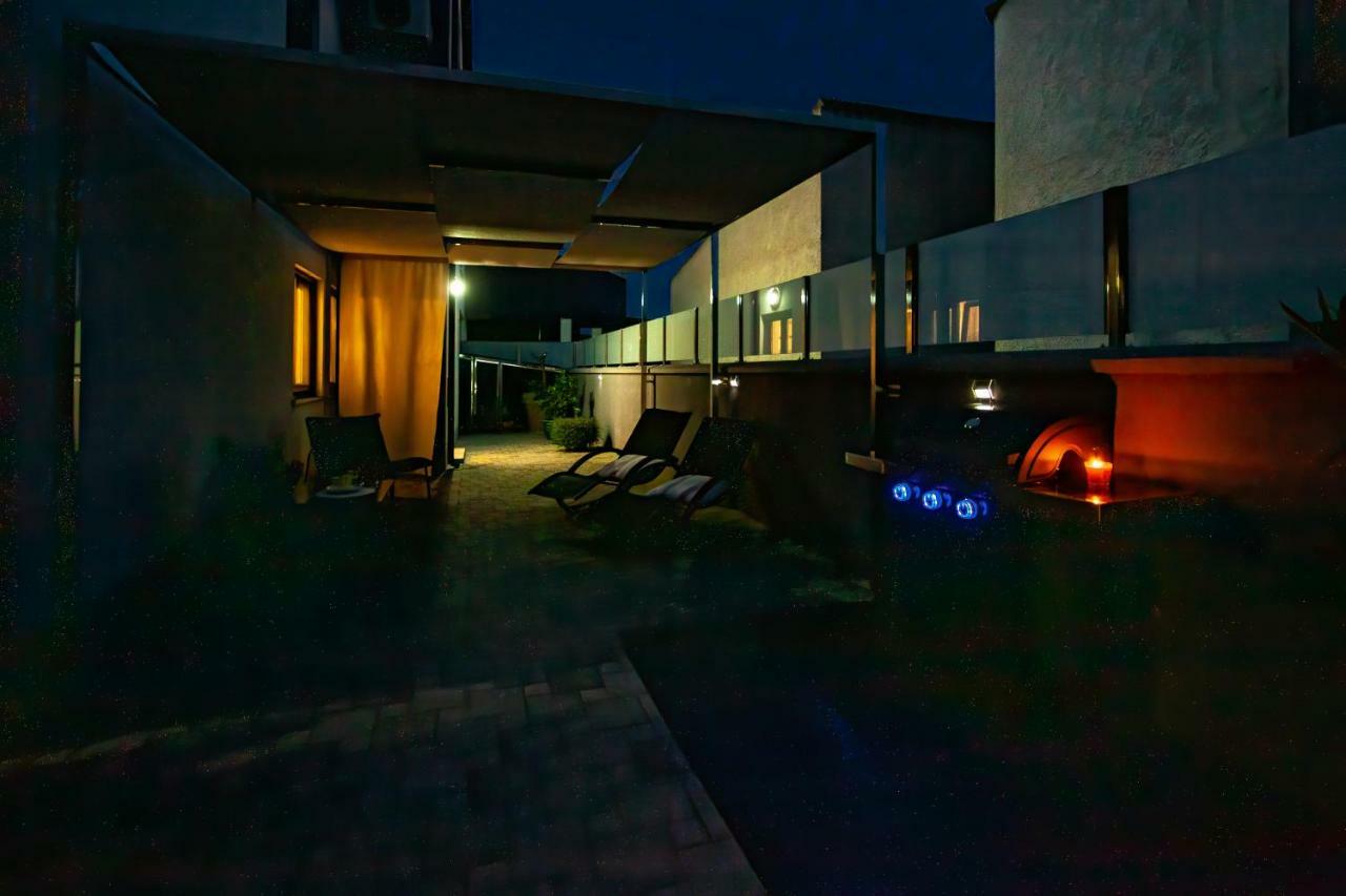 Apartman Nebo Pula Exteriör bild